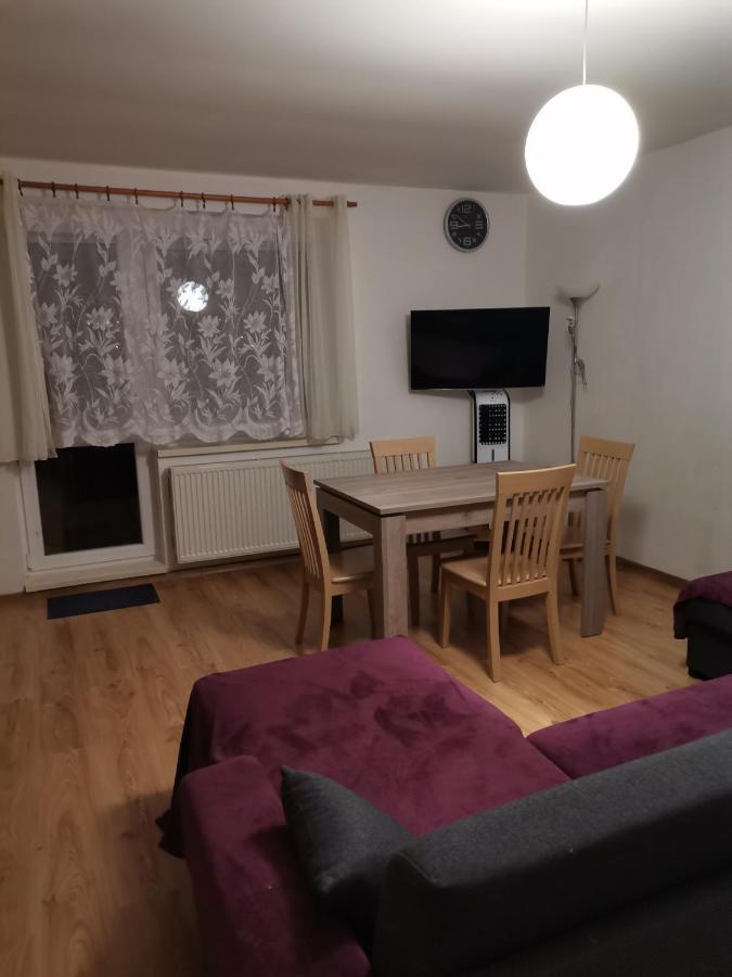 Apartman Family S Vyhladom Na Choc Lucky Ngoại thất bức ảnh